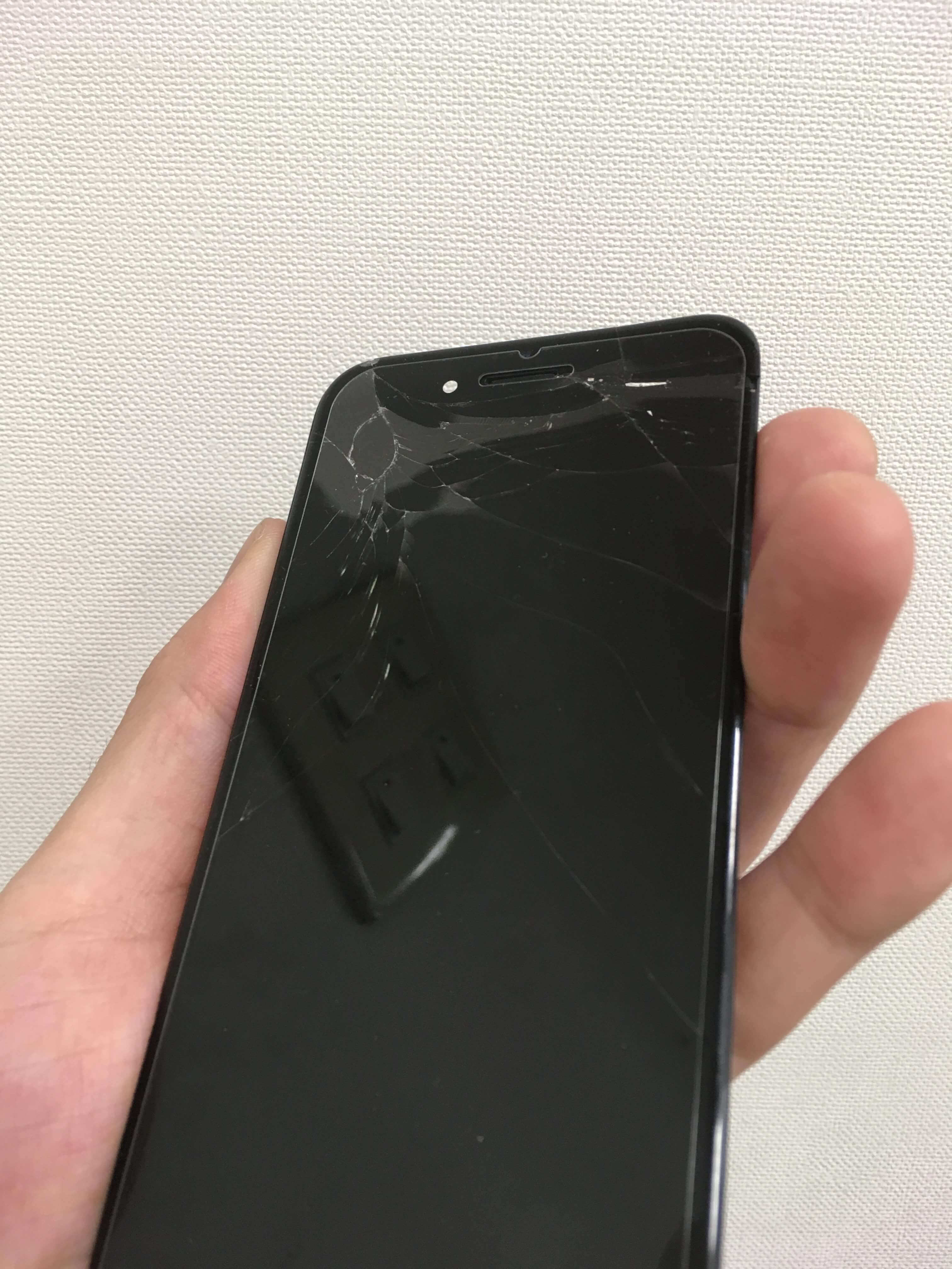 修理前：iPhone6sの画面交換修理依頼