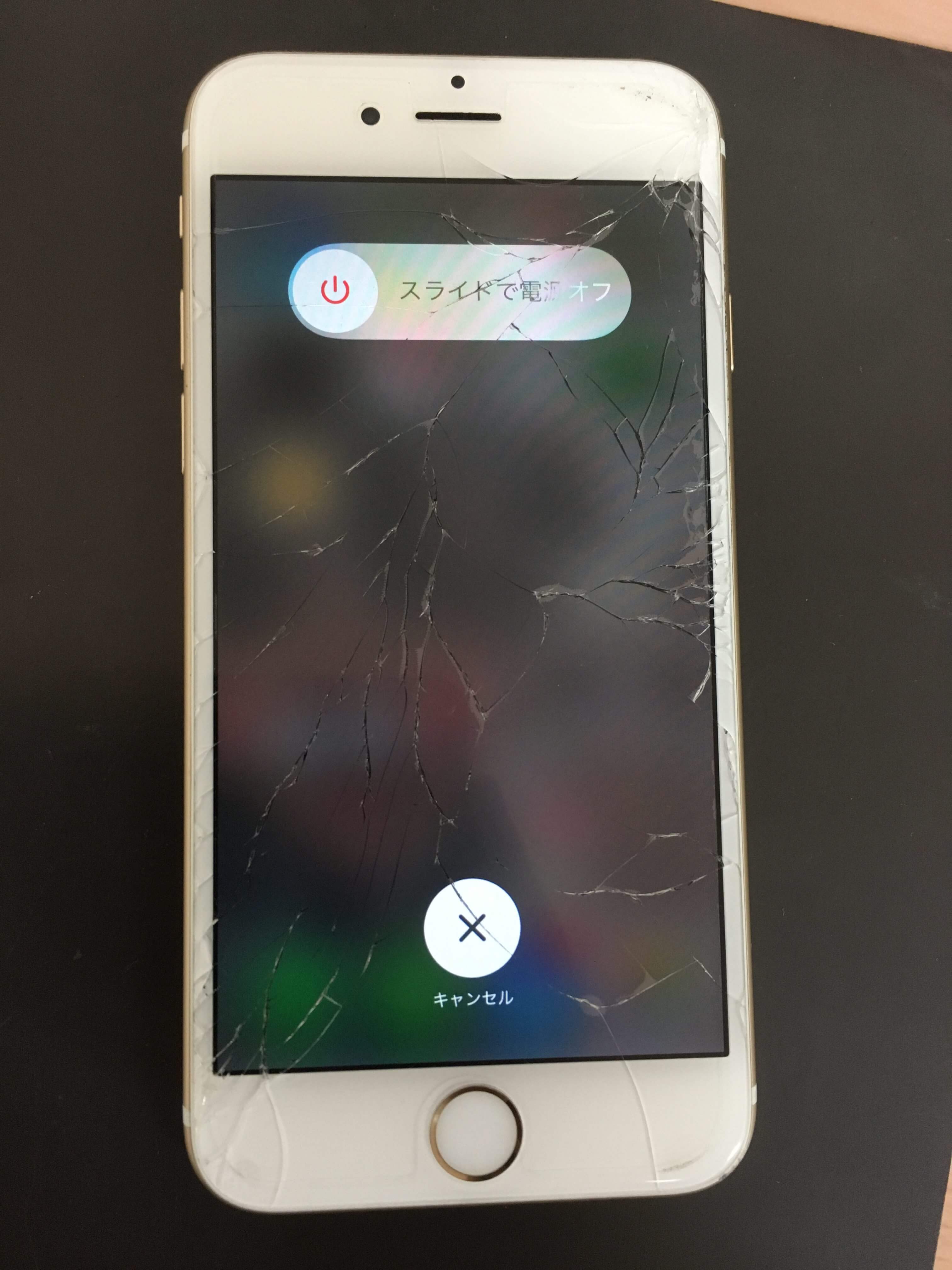 修理前：iPhone6sの液晶画面交換修理