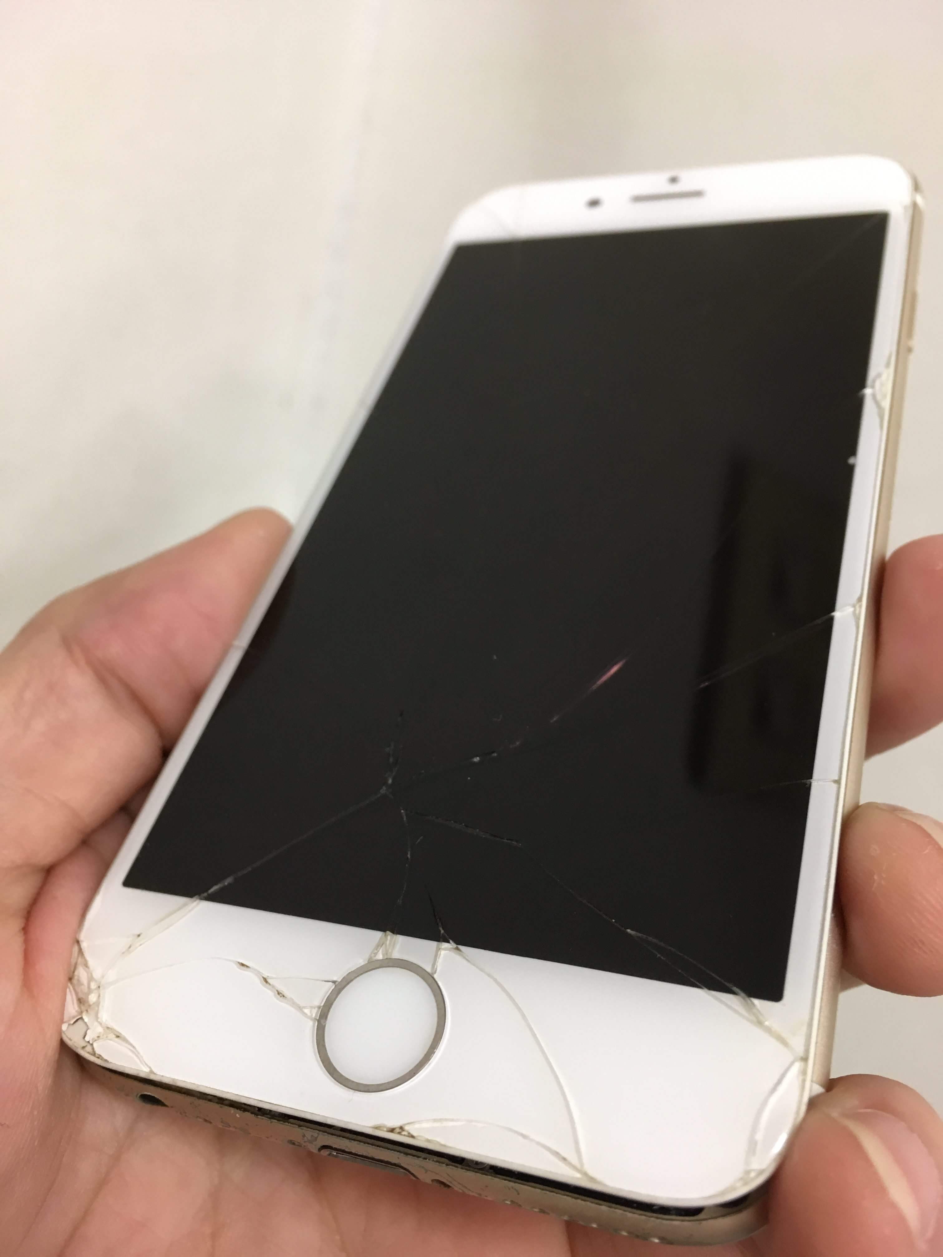 修理前：iPhone6のガラス＋液晶交換修理