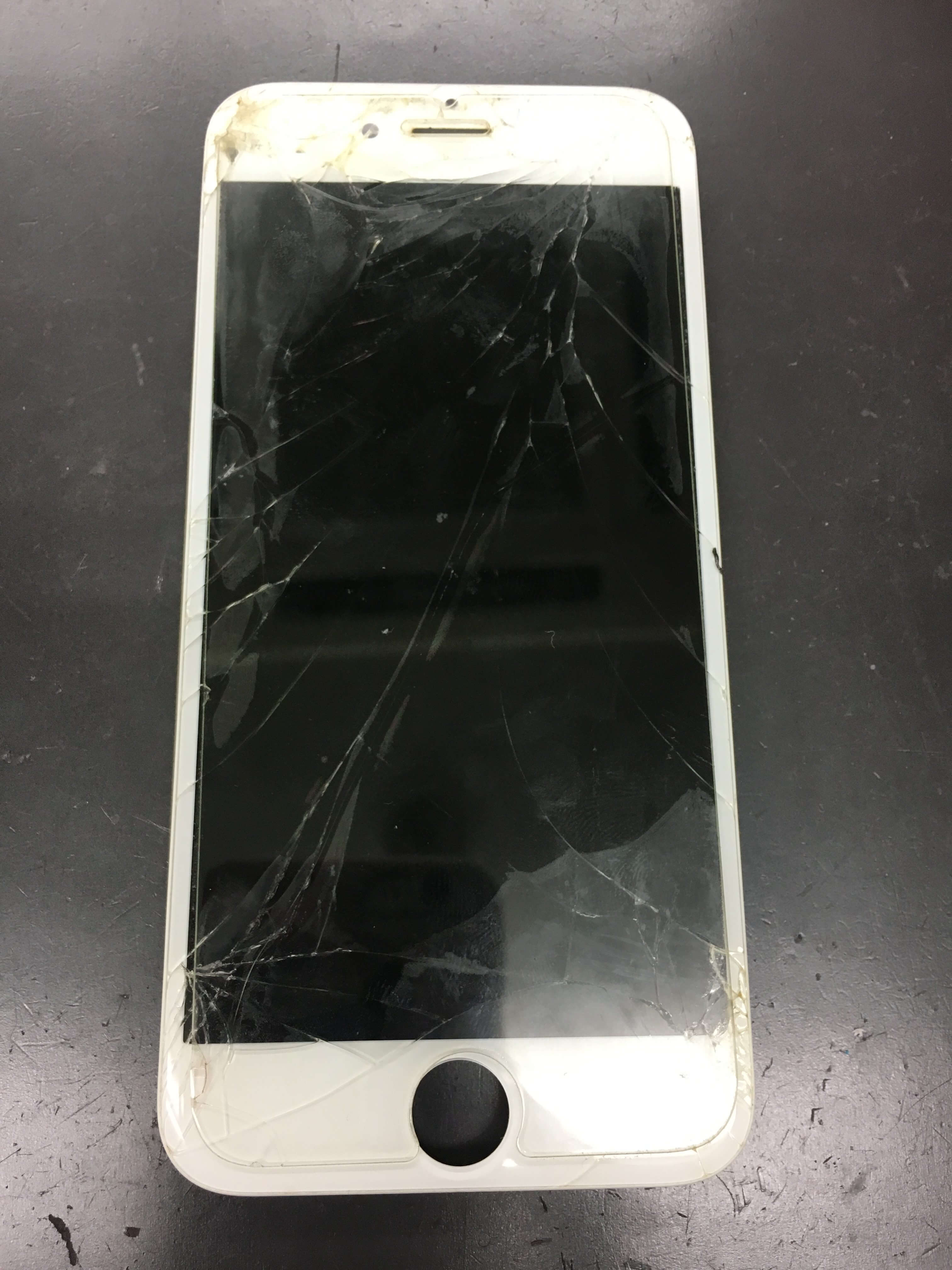 修理前：iphone6Sの画面交換の修理を行いました！