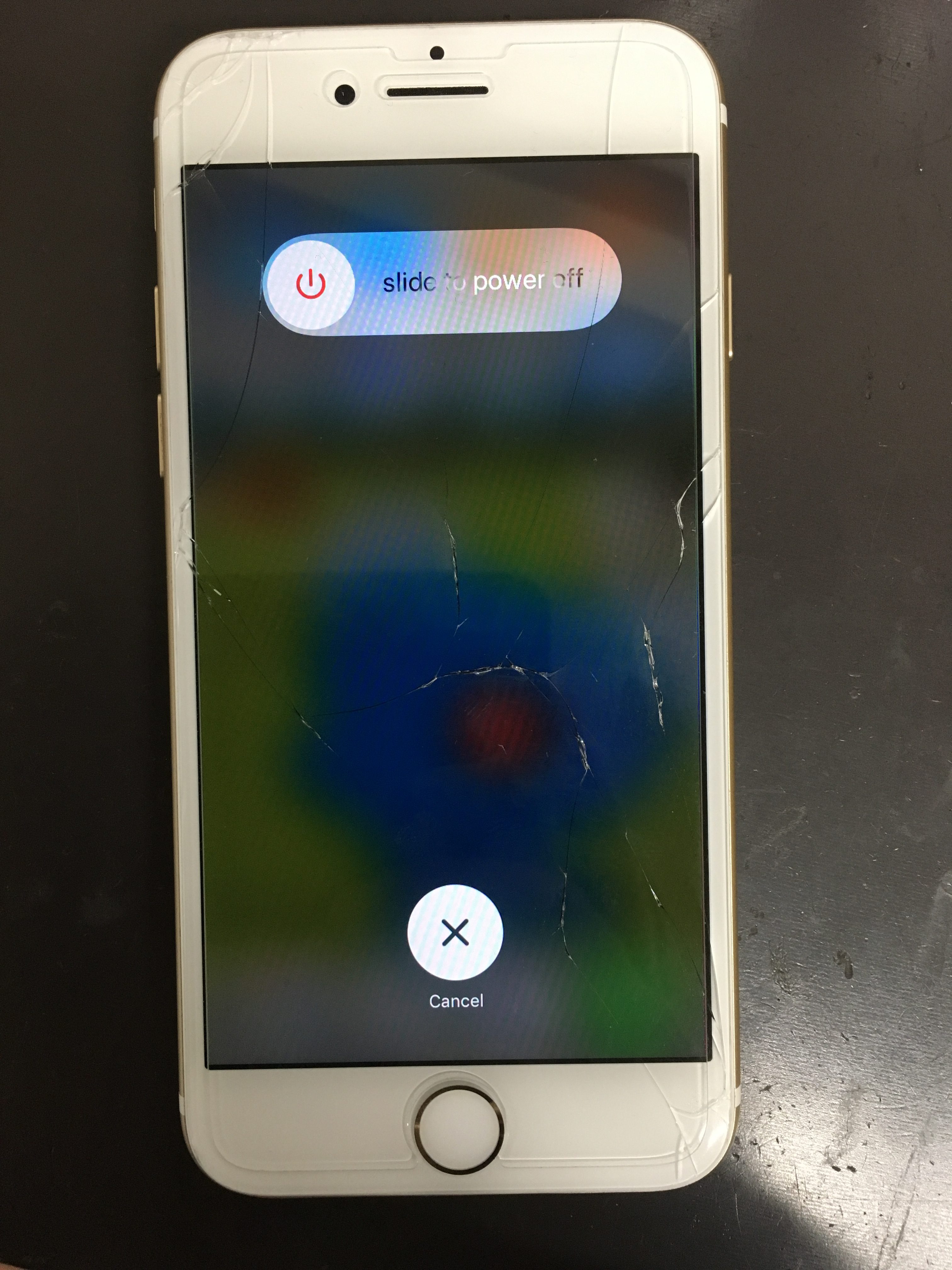 修理前：iPhone7のガラス+液晶交換