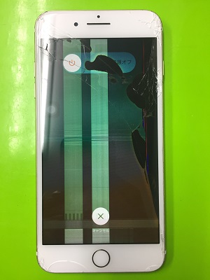 修理前：iPhone7plusが液晶が壊れてしまい操作ができなくなってしまった！