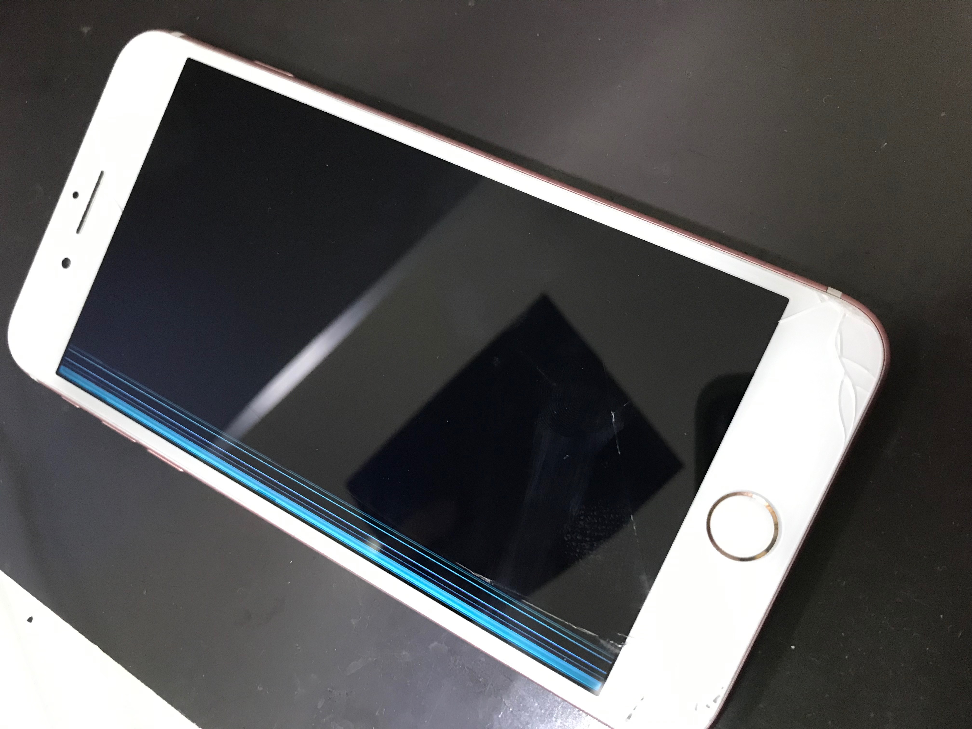 修理前：iPhone7plusの液晶が・・・画面の交換修理で改善させませんか？